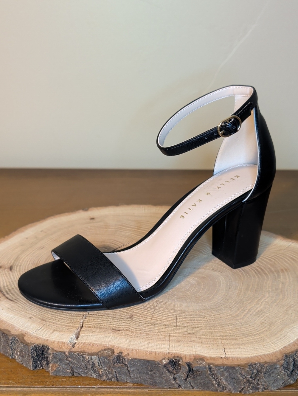 Kelly & Katie Black Ankle-Strap Block Heel Sandals Sz 8